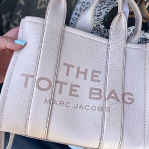 Marc Jacob’s small pink tote